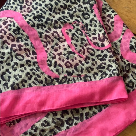 Fun and Fancy Cheetah Print Women’s Scarf - Picture 4 of 4